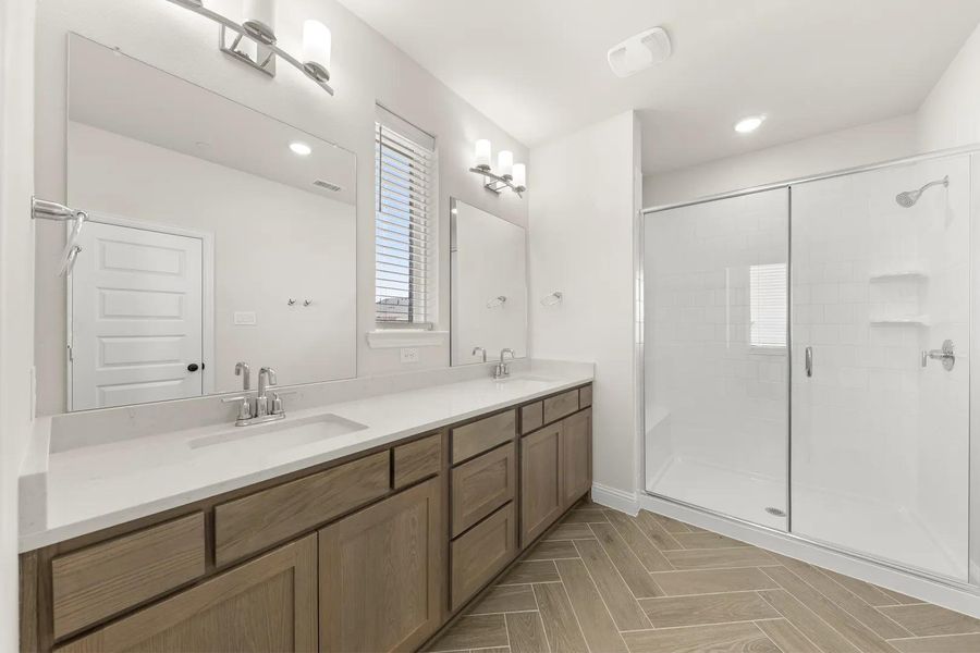 The Tessera A Primary Suite Closet