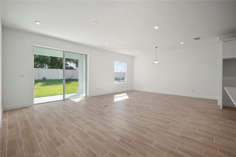 Spacious, unfurnished interior of a new home in Fieldstone, Plant City (Image 10). Spacious, unfurnished interior of a new home in Fieldstone, Plant City (Image 10).