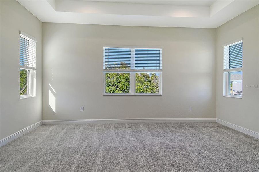 Spacious, unfurnished interior of a new home in Canoe Creek, Parrish (Image 37).