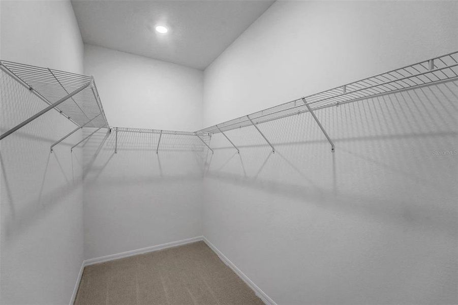 Spacious, unfurnished interior of a new home in Tuscan Hills, Dade City (Image 29).