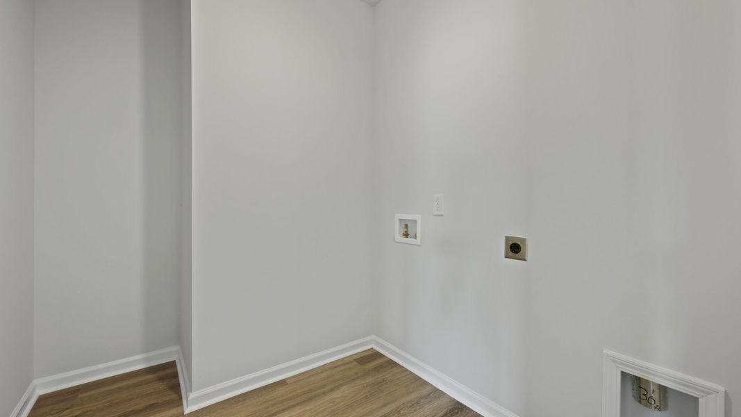 Representative unfurnished interior of a home built from the DARBY-EXP by D.R. Horton in Lakeview at Kitfield, Moncks Corner (Image 22).