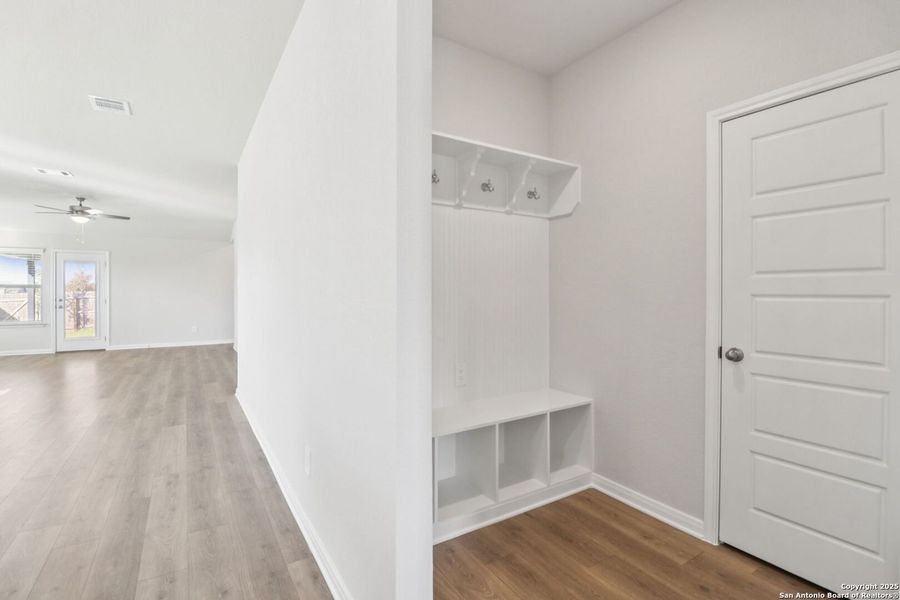 Spacious, unfurnished interior of a new home in Catalina, Converse (Image 18). Spacious, unfurnished interior of a new home in Catalina, Converse (Image 18).