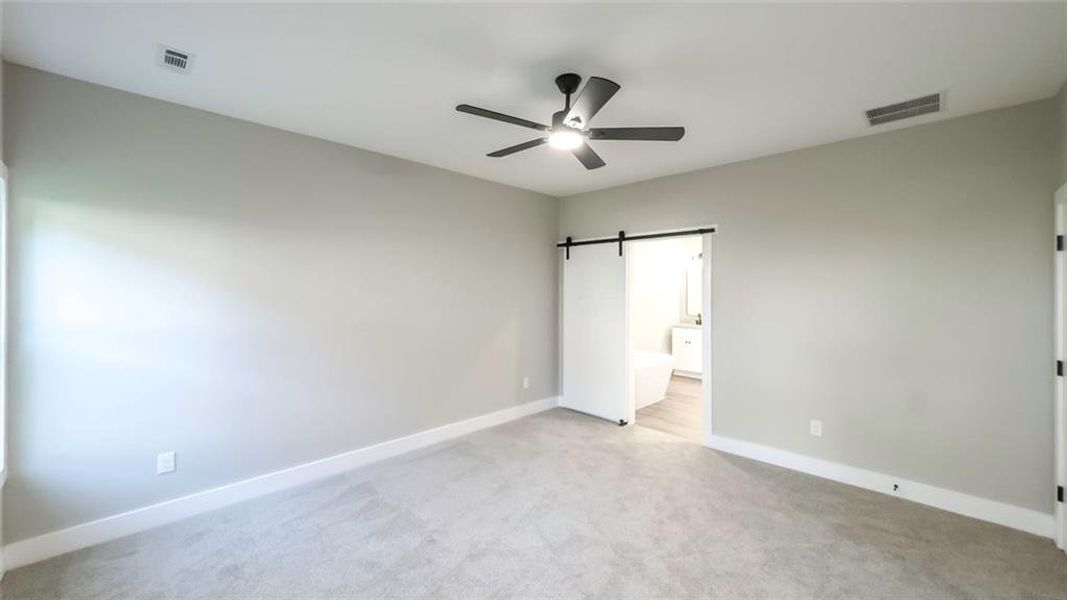 Spacious, unfurnished interior of a new home in , Bremen (Image 25).