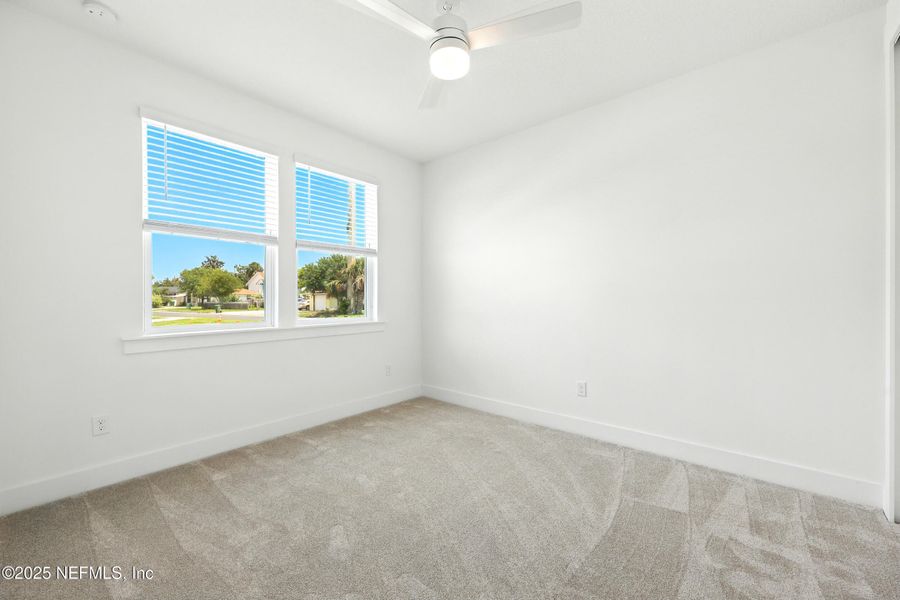 Spacious, unfurnished interior of a new home in , Jacksonville Beach (Image 27).