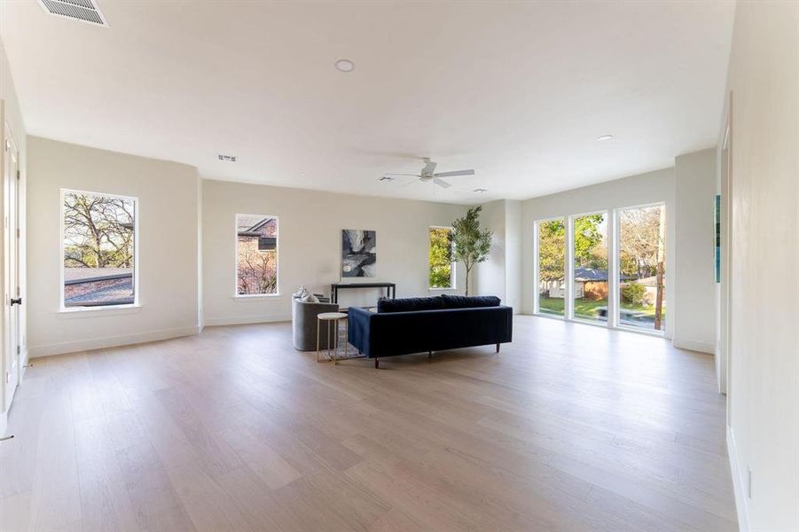 Image 32 of a home in . Image 32 of a home in .