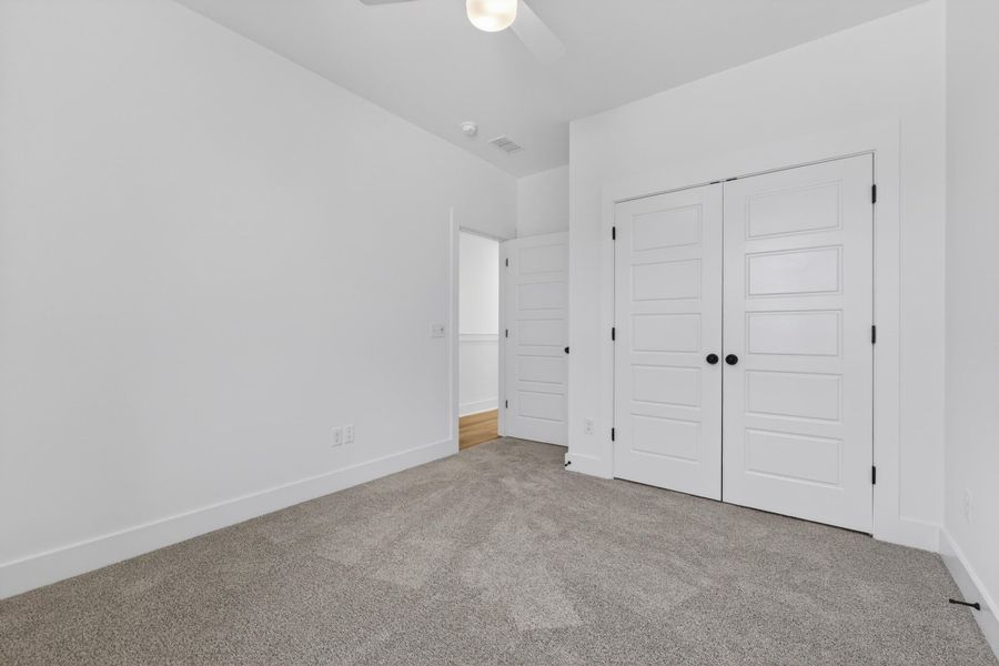 Spacious, unfurnished interior of a new home in , Summerville (Image 22).