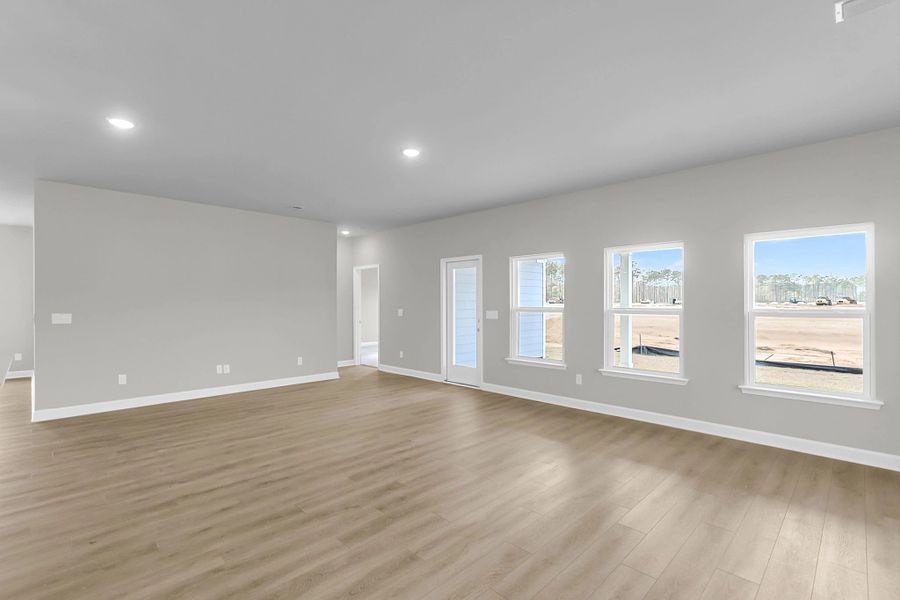 Similar McKinley floorplan with Timeless Collection. Features and finishes vary.