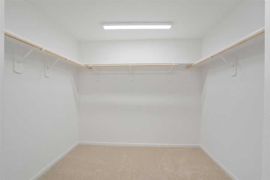 Spacious, unfurnished interior of a new home in , Houston (Image 28).