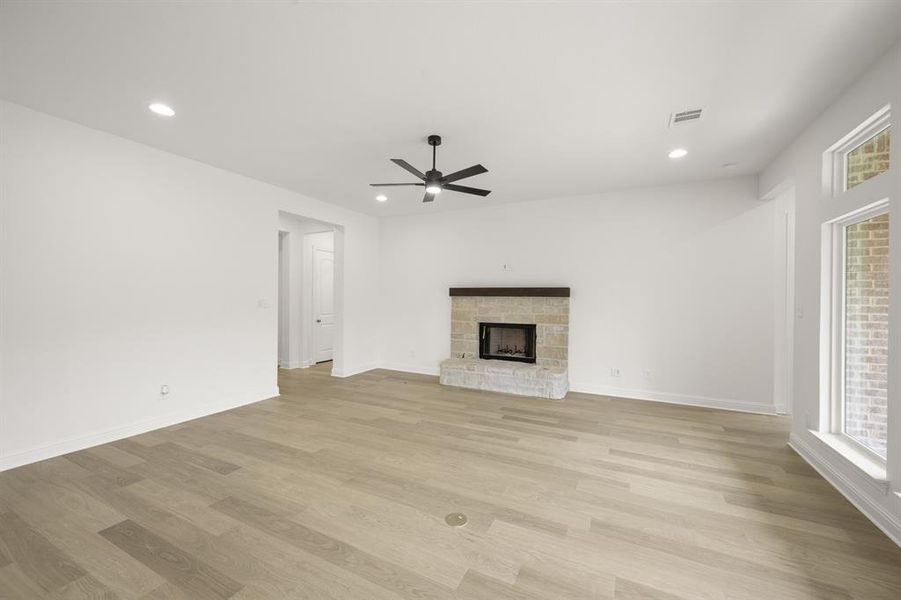 5410 Stone- Living Room-2 5410 Stone- Living Room-2