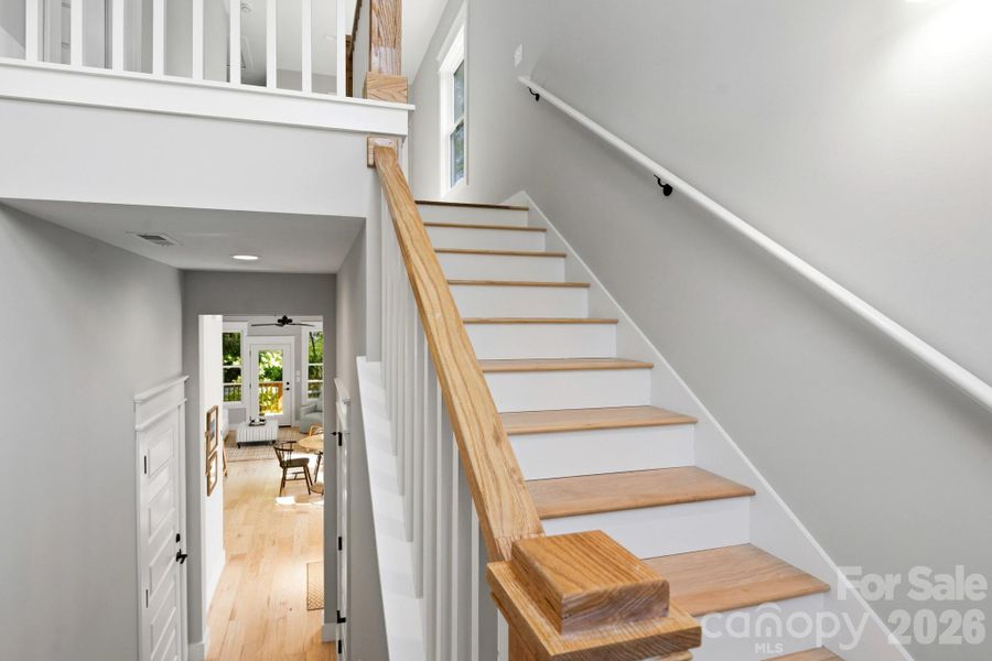 Spacious, unfurnished interior of a new home in , Asheville (Image 20).