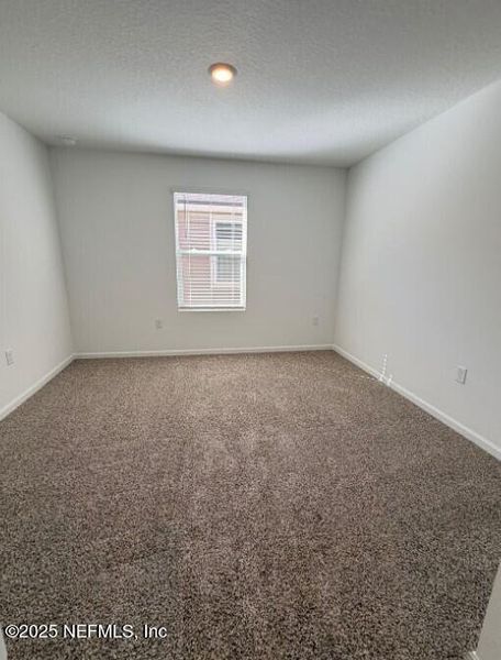 Spacious, unfurnished interior of a new home in Copes Landing, Jacksonville (Image 24).