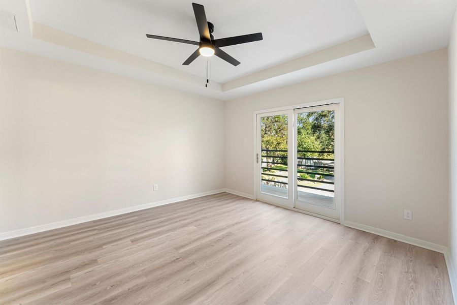 Spacious, unfurnished interior of a new home in , Houston (Image 12).