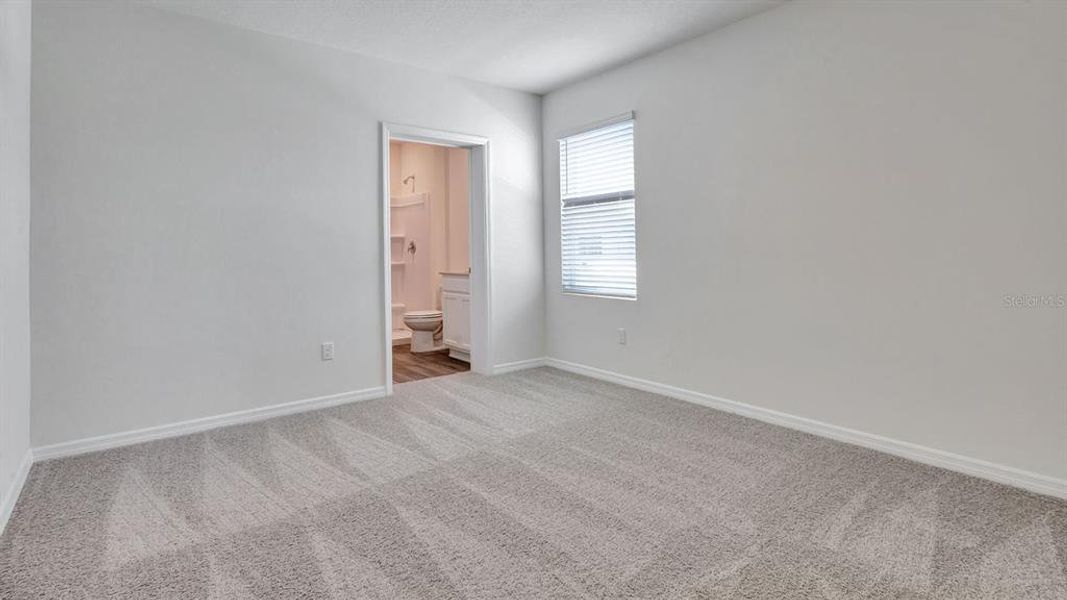 Spacious, unfurnished interior of a new home in , Haines City (Image 20).