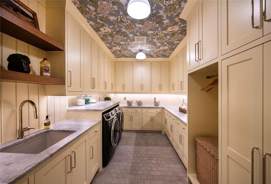 Furnished interior view inside a new home in , Southlake (Image 30).