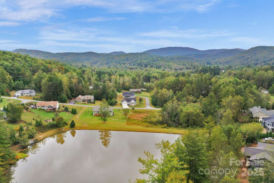 Community Lake, fishing, boating allowed