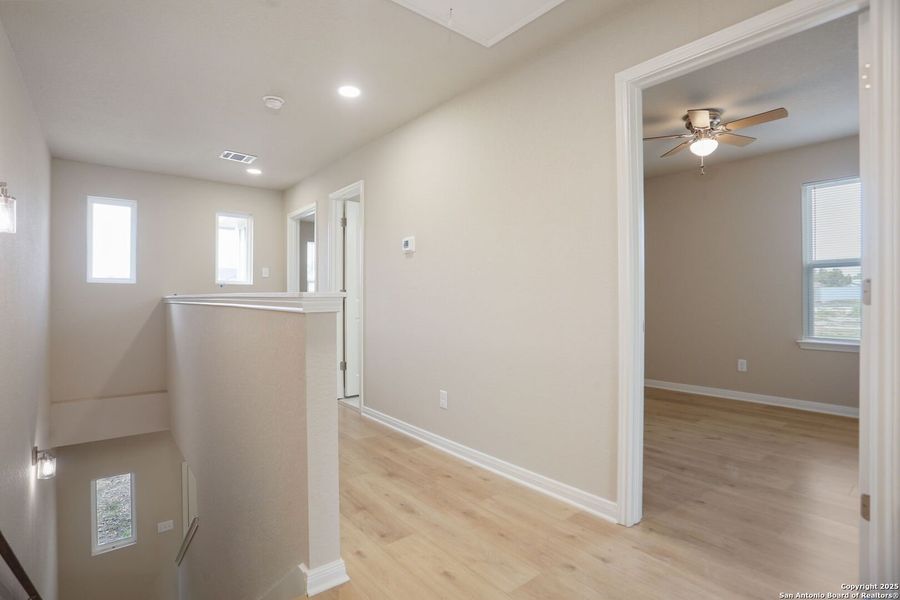 Spacious, unfurnished interior of a new home in , San Antonio (Image 7).