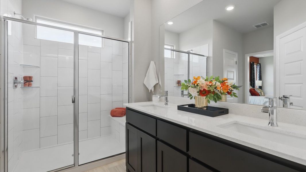 Furnished interior view inside a new home in Legado, Cleburne (Image 25).