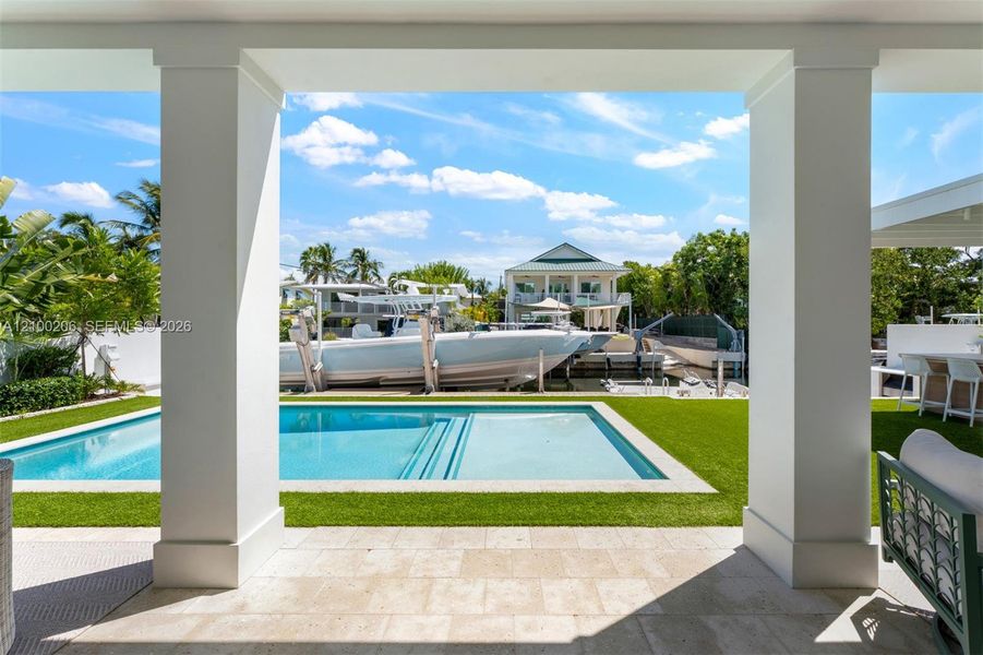 Exterior details and patio area of a home in , Tavernier (Image 29).