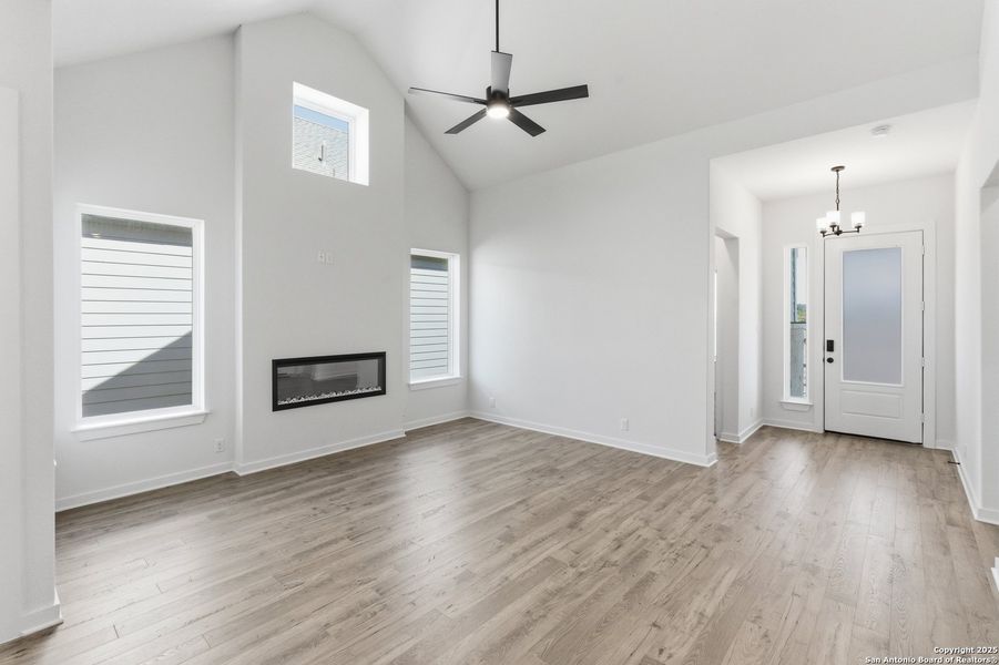 Spacious, unfurnished interior of a new home in The Crossvine – Garden Homes, Schertz (Image 24).