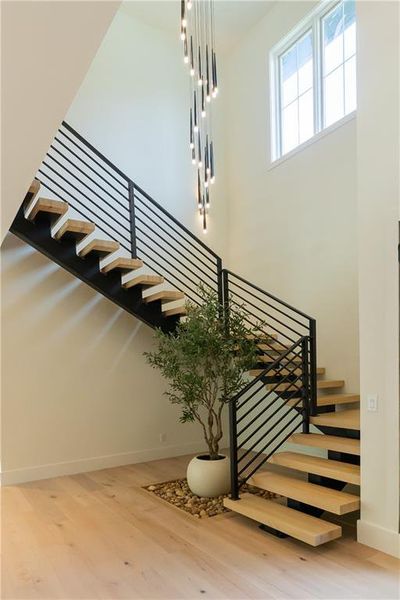 Spacious, unfurnished interior of a new home in , Marietta (Image 63).