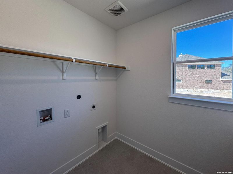 Spacious, unfurnished interior of a new home in Waldsanger, New Braunfels (Image 27). Spacious, unfurnished interior of a new home in Waldsanger, New Braunfels (Image 27).