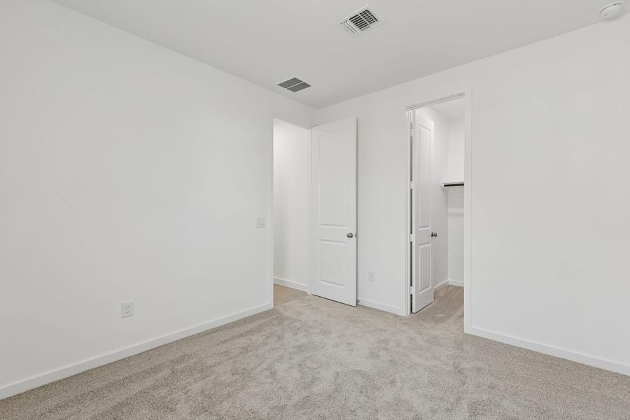 Spacious, unfurnished interior of a new home in Windcress, Cove (Image 26).