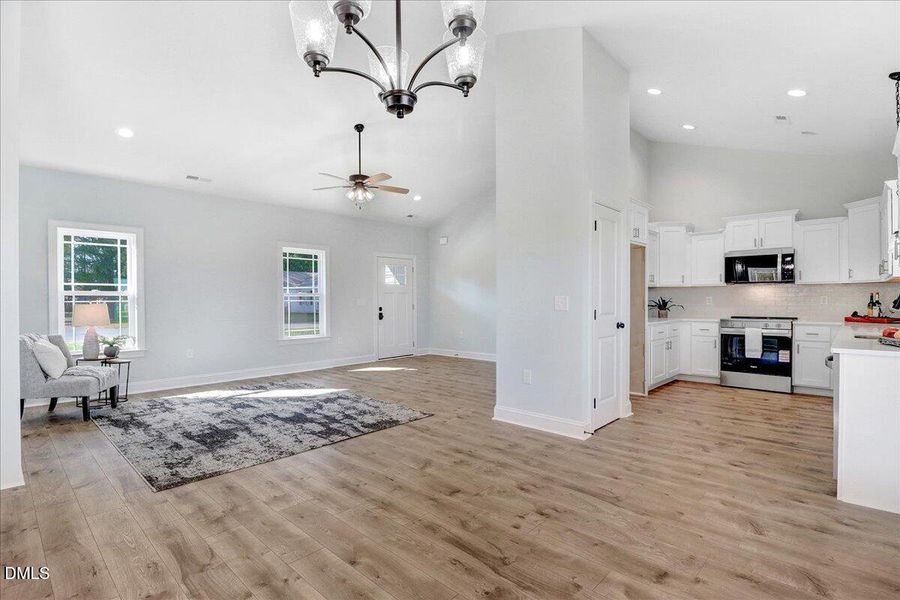 18-512 S Vance St-18