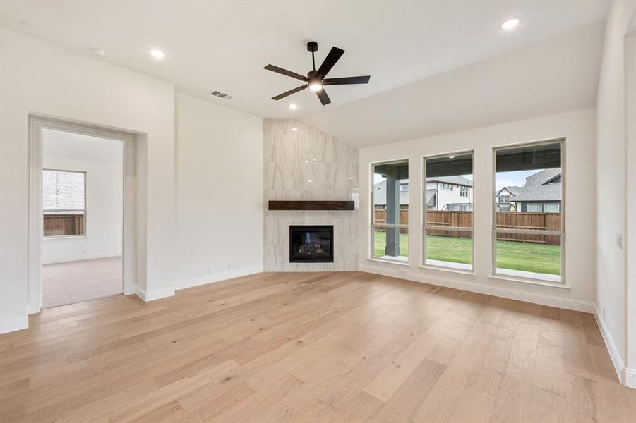 Spacious, unfurnished interior of a new home in Windsong Ranch Classic 61, Prosper (Image 21). Spacious, unfurnished interior of a new home in Windsong Ranch Classic 61, Prosper (Image 21).