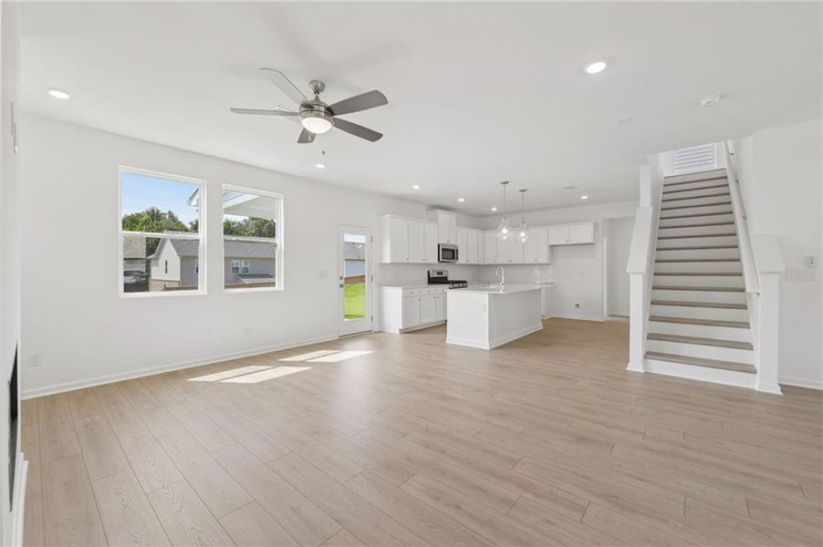 Spacious, unfurnished interior of a new home in Windance Lake, Loganville (Image 34).