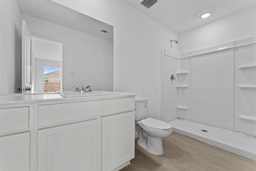 Furnished interior view inside a new home in Friendship Oaks, Fredericksburg (Image 8).