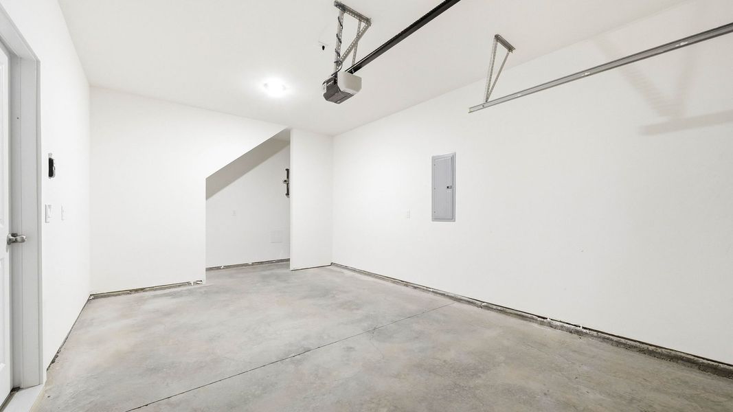Spacious, unfurnished interior of a new home in The Arbor Townhomes, Kingsport (Image 22).