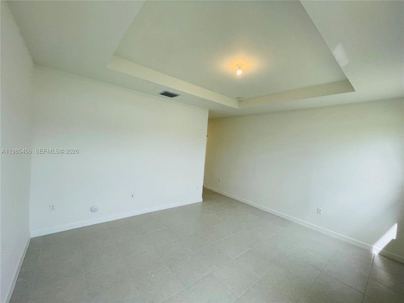 Spacious, unfurnished interior of a new home in , Homestead (Image 24).