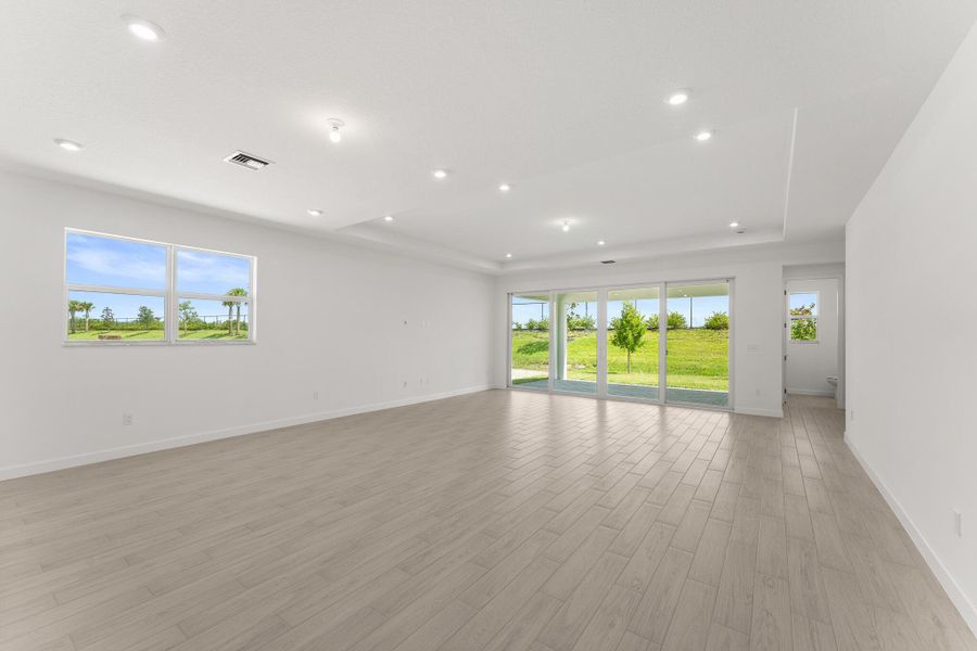 Spacious, unfurnished interior of a new home in Tradition - Telaro, Port St. Lucie (Image 12).