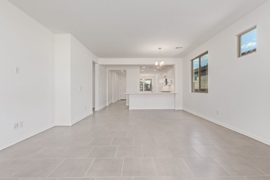 Spacious, unfurnished interior of a new home in Allen Ranches, Litchfield Park (Image 9). Spacious, unfurnished interior of a new home in Allen Ranches, Litchfield Park (Image 9).