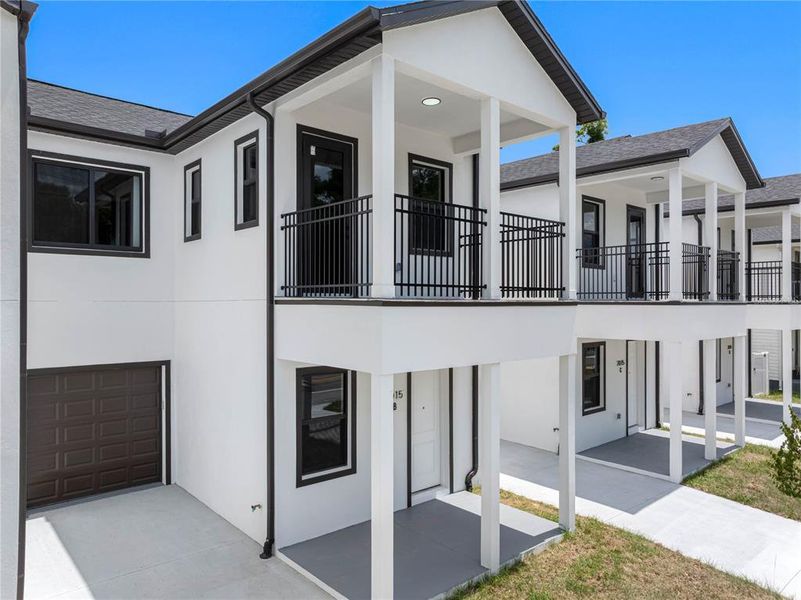 Exterior details and patio area of a home in , Tampa (Image 3).