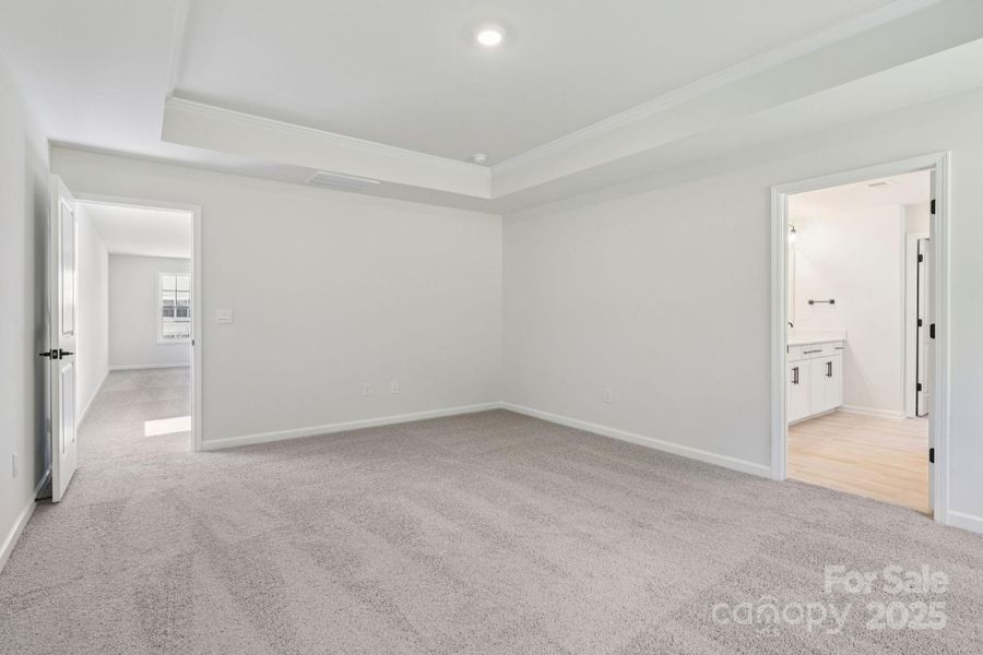 Spacious, unfurnished interior of a new home in Falls Cove, Troutman (Image 30).