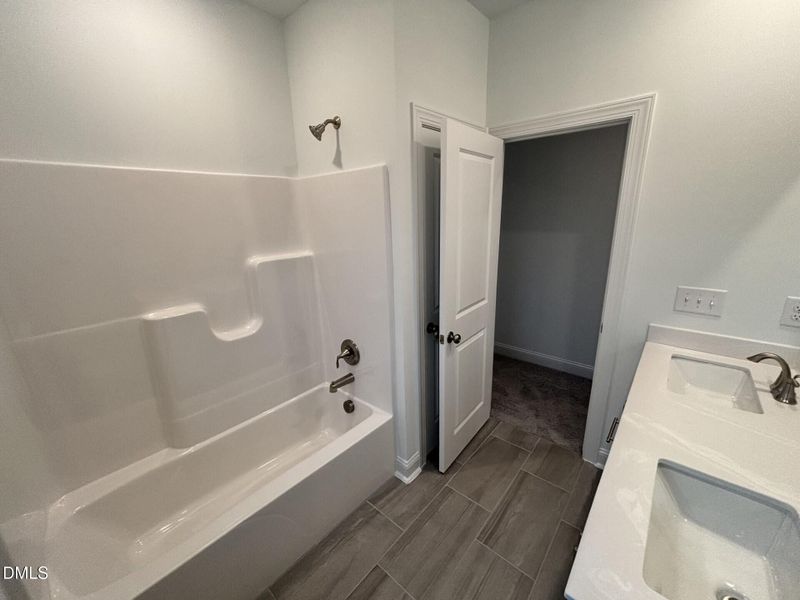 STR SU 203_Secondary Bath-B