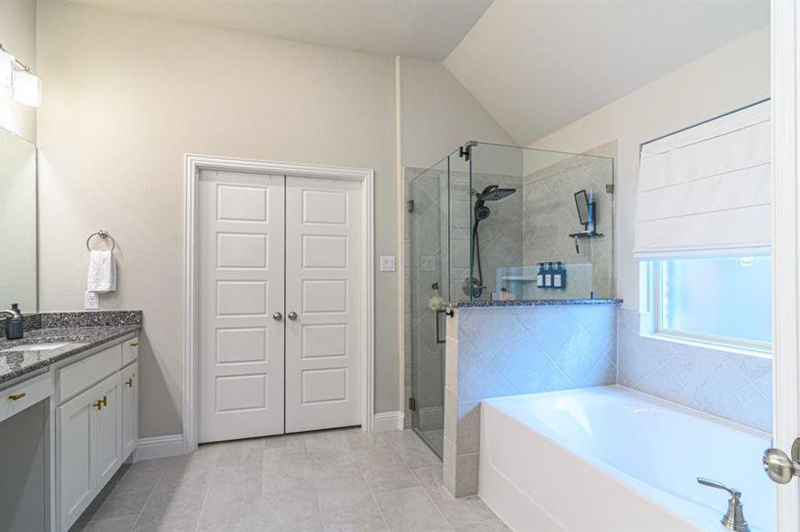 Furnished interior view inside a new home in , Josephine (Image 31).