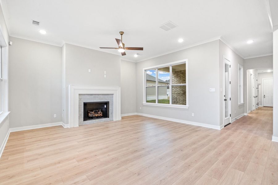 Spacious, unfurnished interior of a new home in Lockwood, Collierville (Image 17).