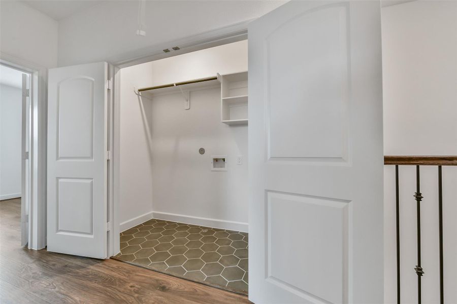 Spacious, unfurnished interior of a new home in Pearland Old Townsite, Pearland (Image 21).