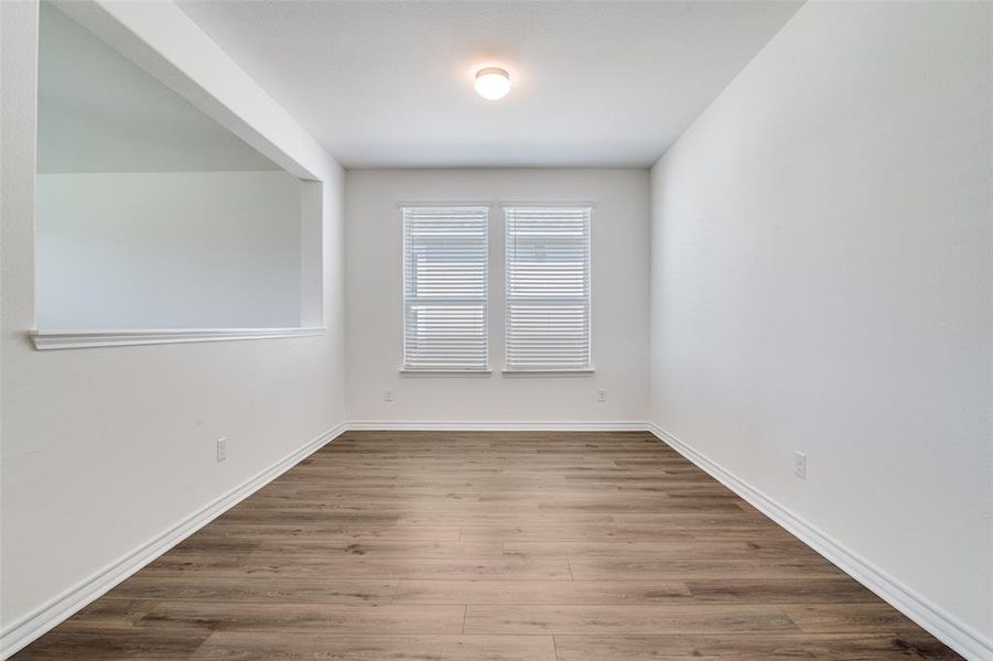 Spacious, unfurnished interior of a new home in Cottonwood Creek, Seagoville (Image 15).