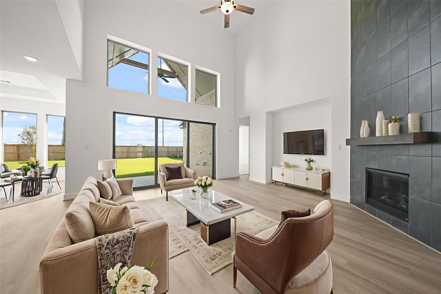 Furnished interior view inside a new home in Valencia 70', Manvel (Image 8).