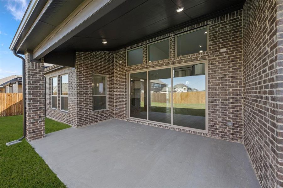 1811 Fannin- Back-3 1811 Fannin- Back-3