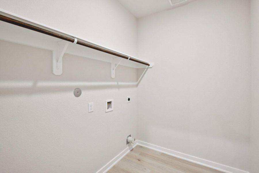 Spacious, unfurnished interior of a new home in Splendora Fields, Splendora (Image 16).