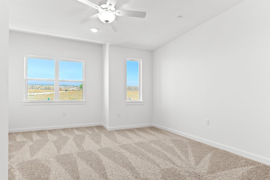 Spacious, unfurnished interior of a new home in Wildridge, Oak Point (Image 23).