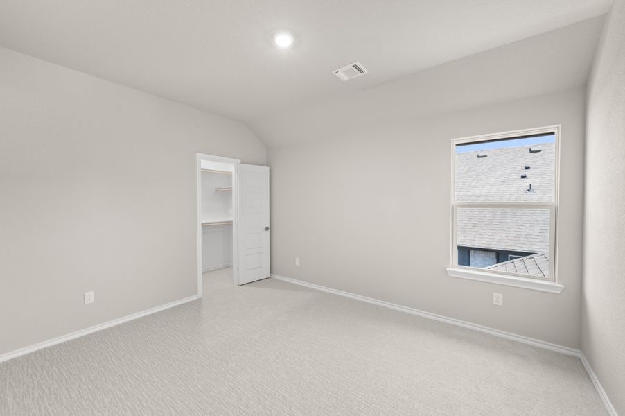 Spacious, unfurnished interior of a new home in Waterford Park, Weatherford (Image 23). Spacious, unfurnished interior of a new home in Waterford Park, Weatherford (Image 23).