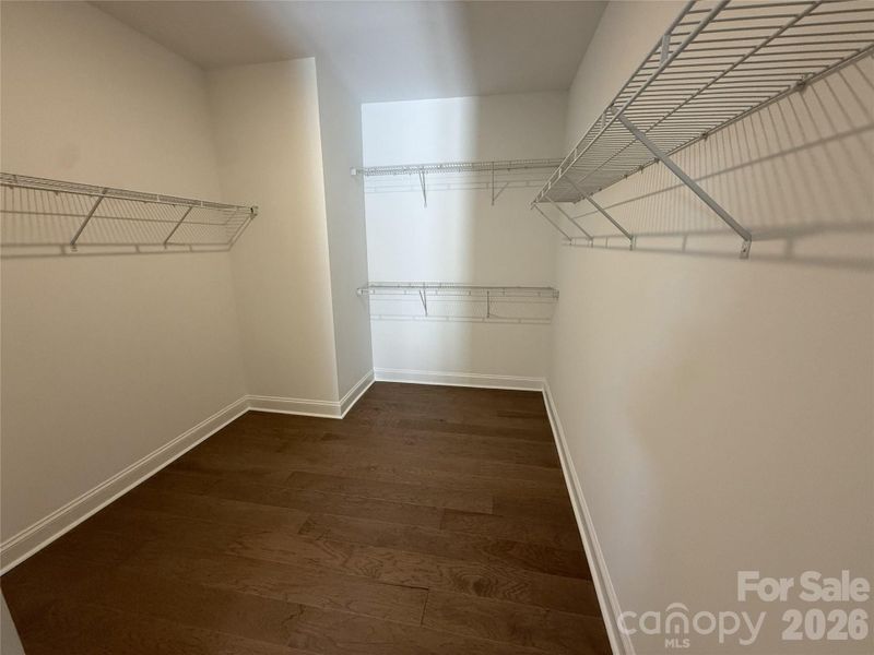 Spacious, unfurnished interior of a new home in Kinsdale, Lancaster (Image 13).