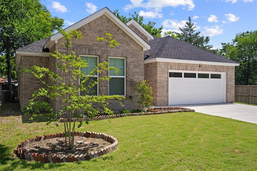 Front exterior of a new home in , Waxahachie, TX, highlighting curb appeal (Image 19).