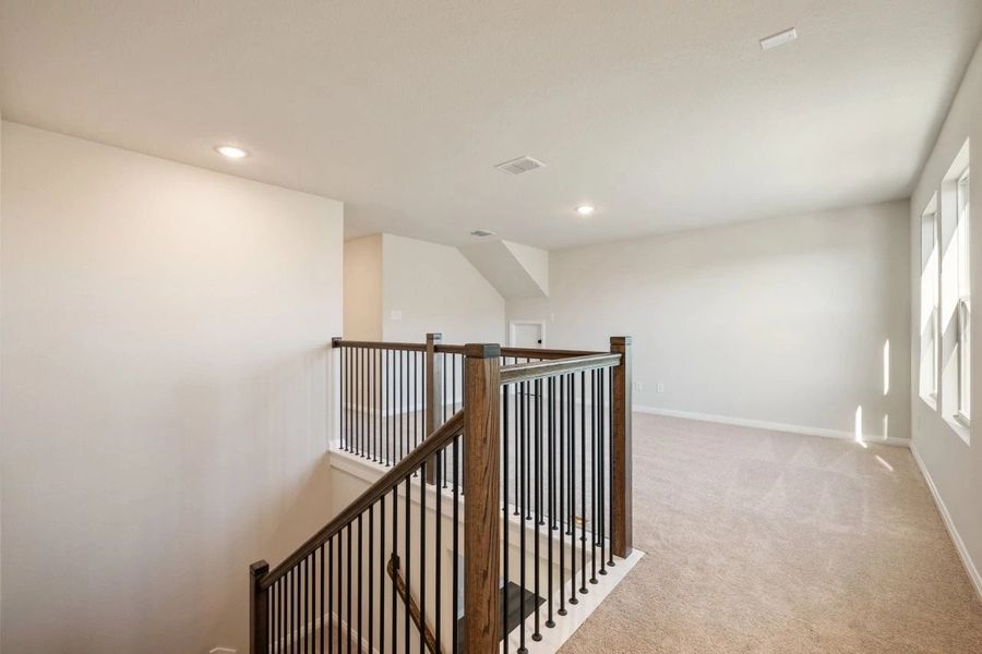 Spacious, unfurnished interior of a new home in Patterson Ranch, Georgetown (Image 39).