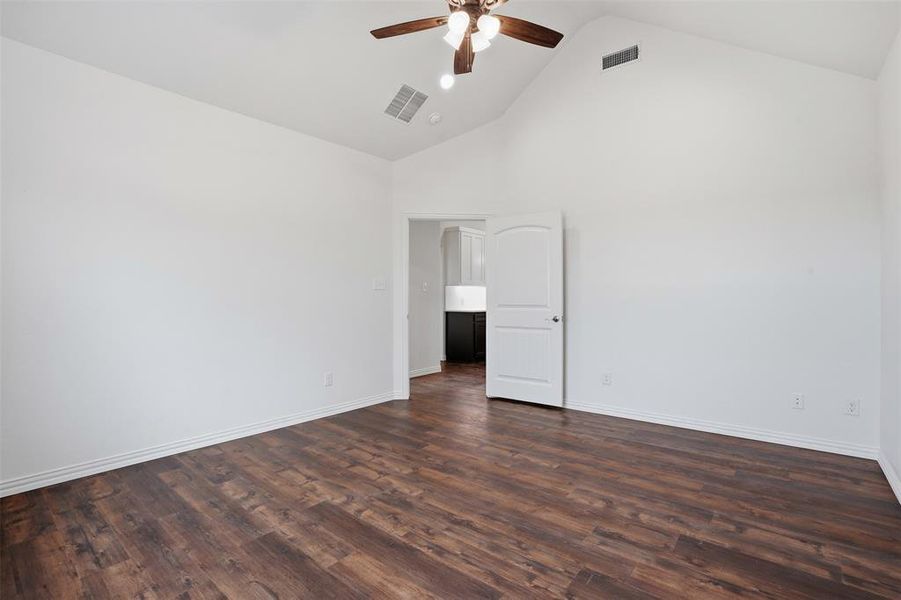 Spacious, unfurnished interior of a new home in , Grandview (Image 22). Spacious, unfurnished interior of a new home in , Grandview (Image 22).